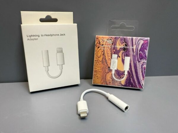 Адаптер для проводной гарнитуры Lightning выход на AUX (3.5mm jack) (Bluetooth) упаковка Адаптер для