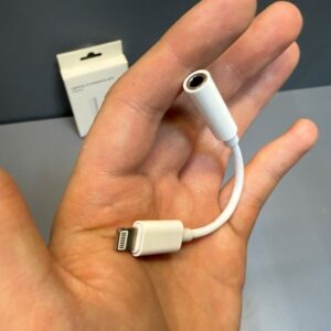 Адаптер для проводной гарнитуры Lightning выход на AUX (3.5mm jack) (Bluetooth) упаковка Адаптер для